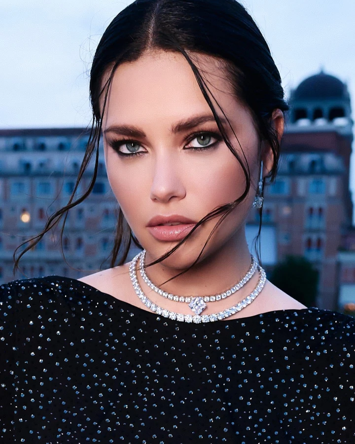 Adriana Lima Instagram Images
