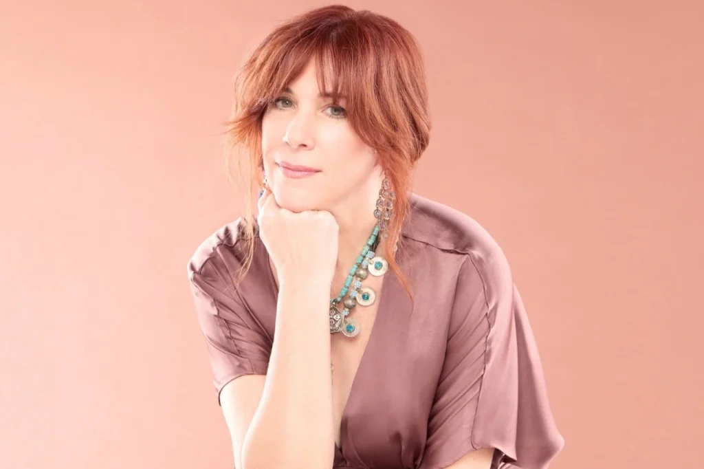 Amanda Abizaid Biography