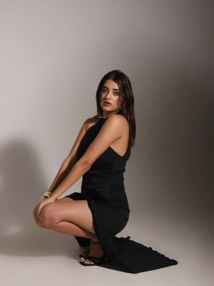 Ayushi Shekhawat Beautiful Thighs