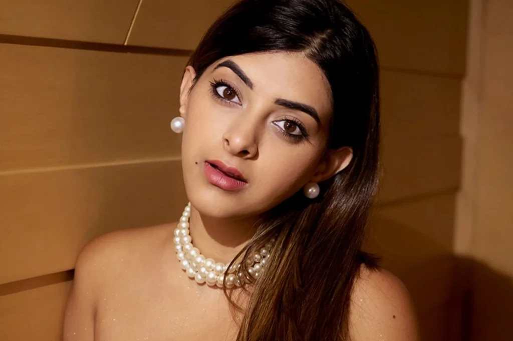 Ayushi Shekhawat Facebook