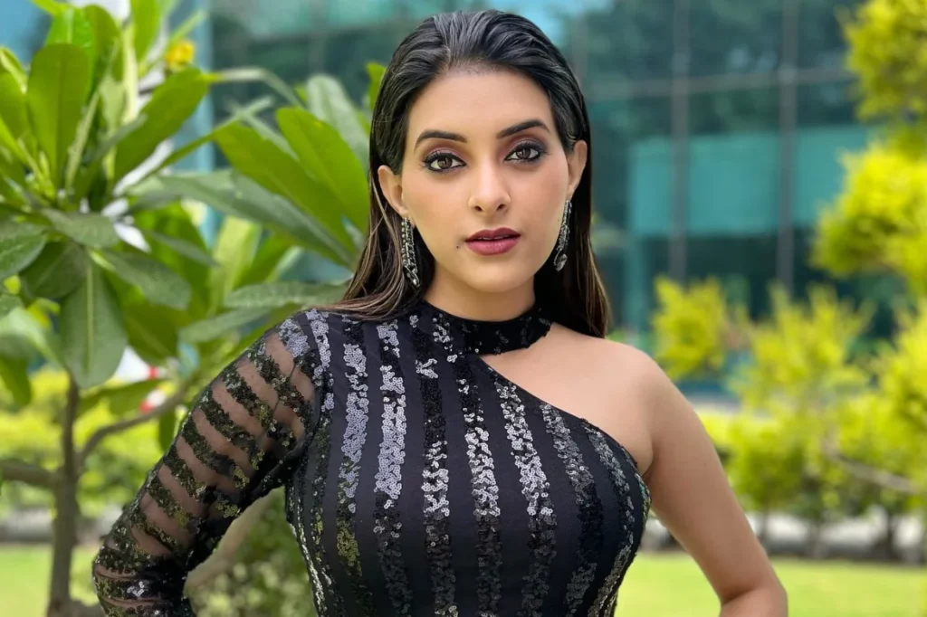 Ayushi Shekhawat Family