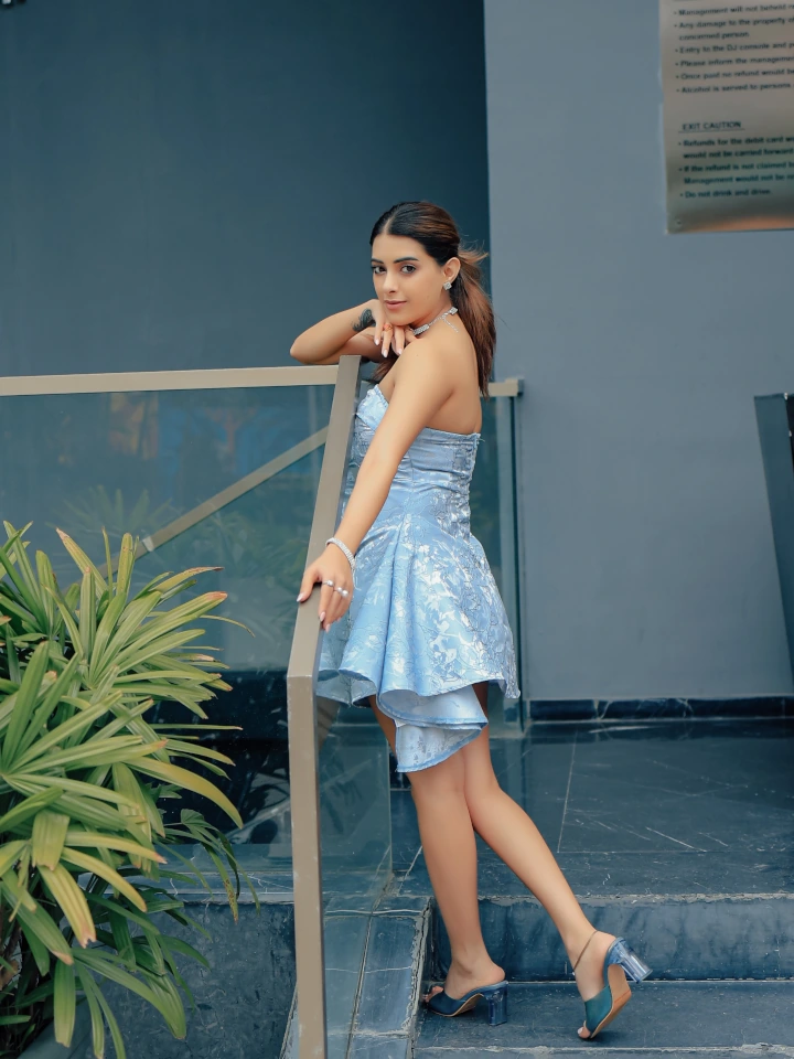 Ayushi Shekhawat Gorgeous Figure