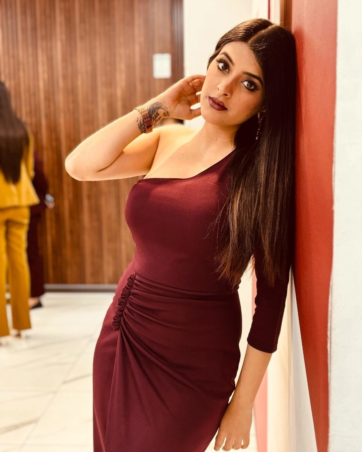 Ayushi Shekhawat Long Hair