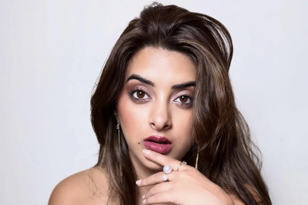 Ayushi Shekhawat Net Worth