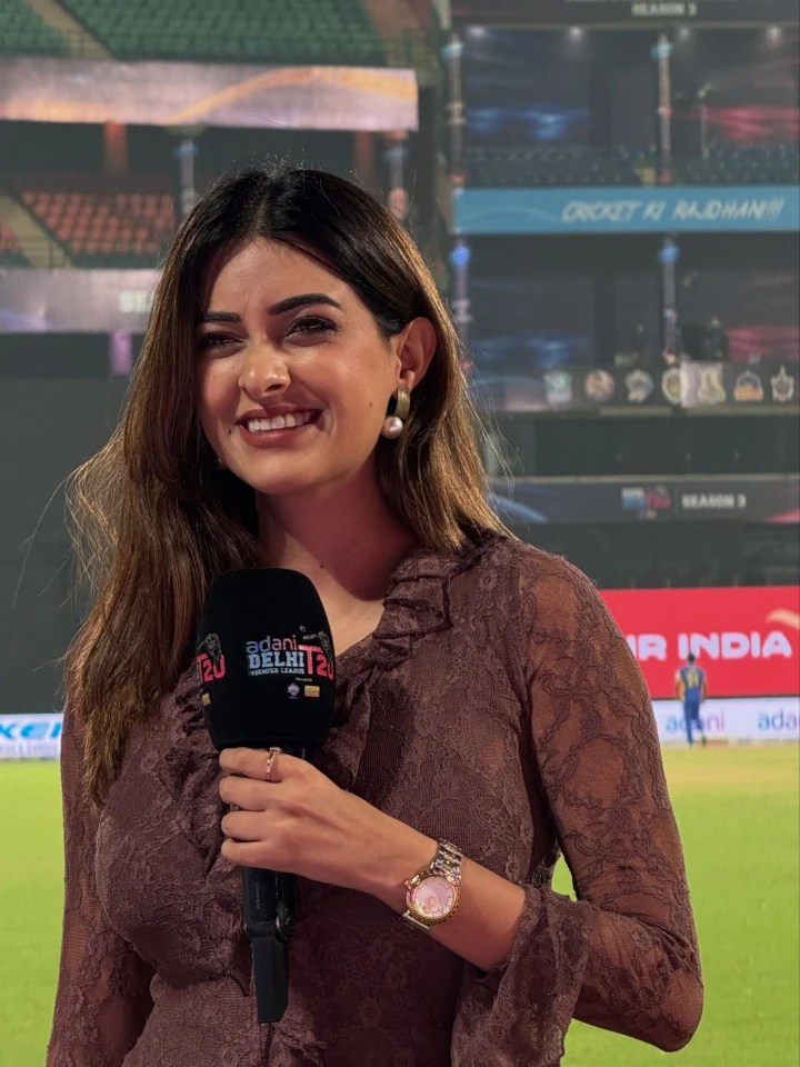 Ayushi Shekhawat has Beautiful looks & Innocent Smile which makes her different from others