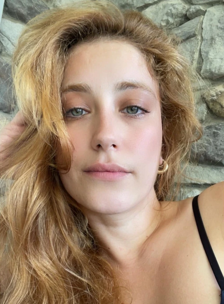 Hazal Kaya Weight