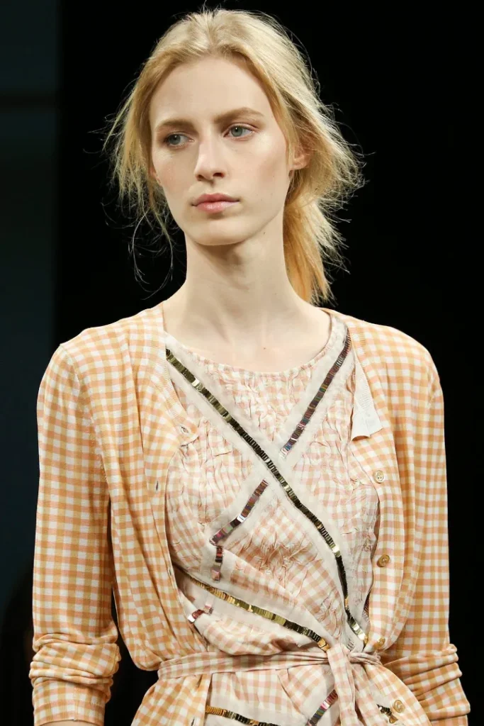 Julia Nobis Education