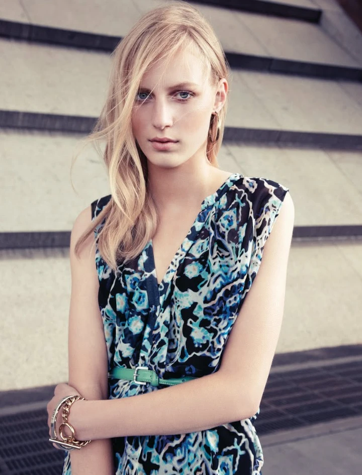 Julia Nobis Facebook Images
