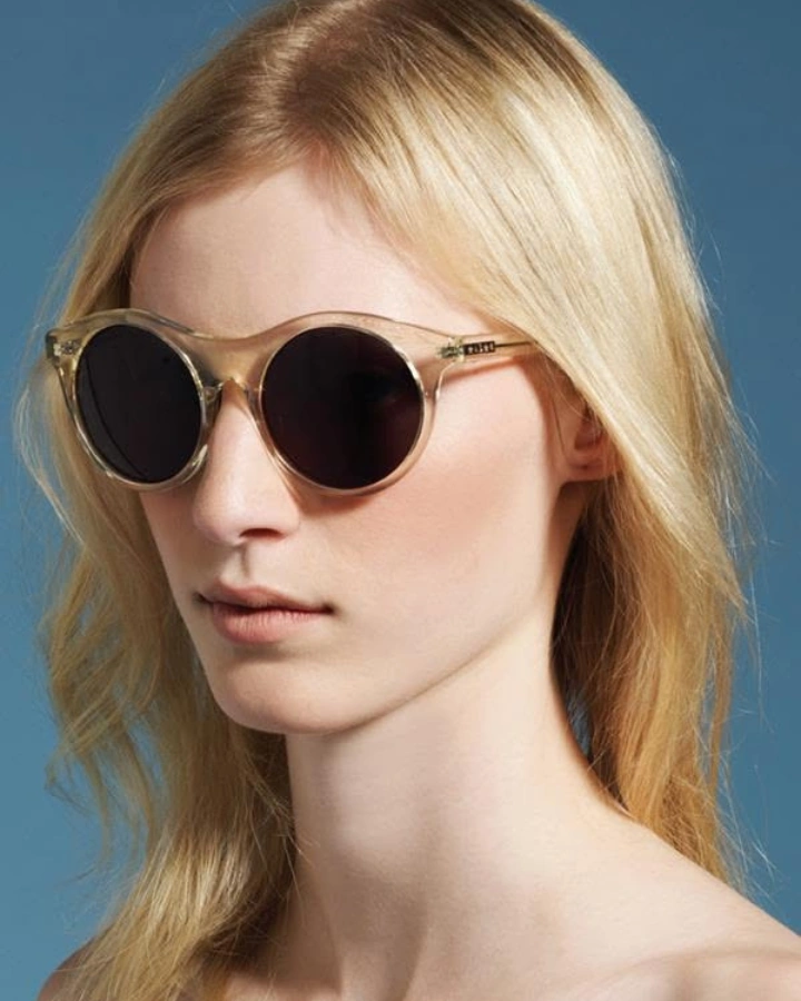 Julia Nobis Hottest