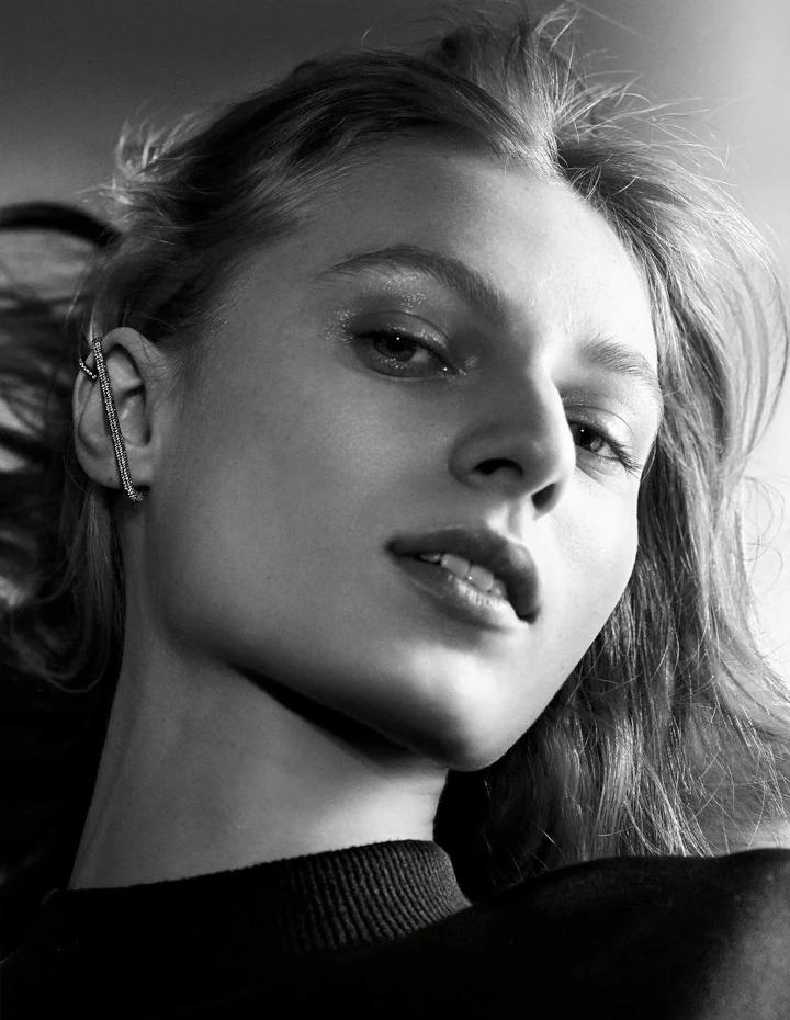 Julia Nobis Vogue