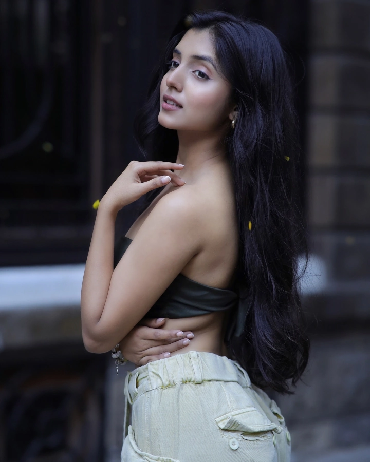 Khushi Mali Cutest Looks