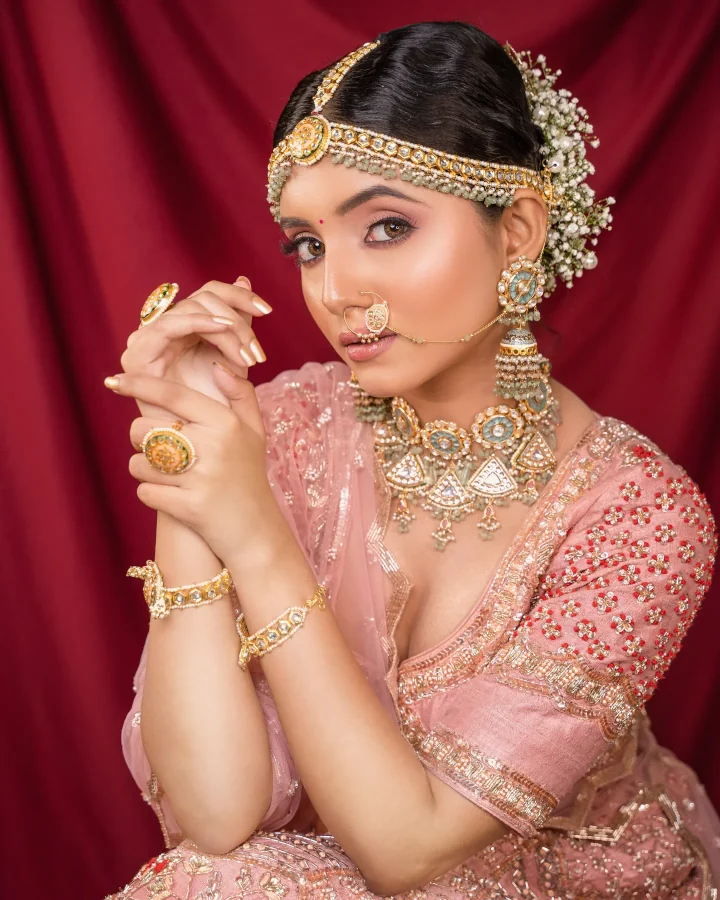 Khushi Mali Hot Cleavage