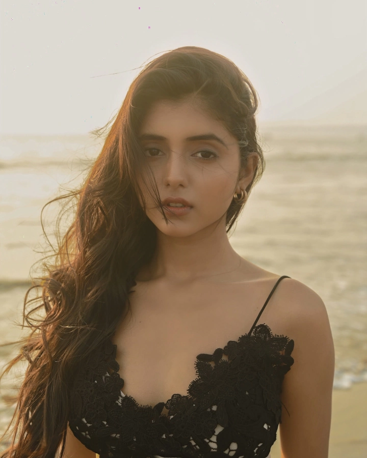 Khushi Mali Hottest Looks