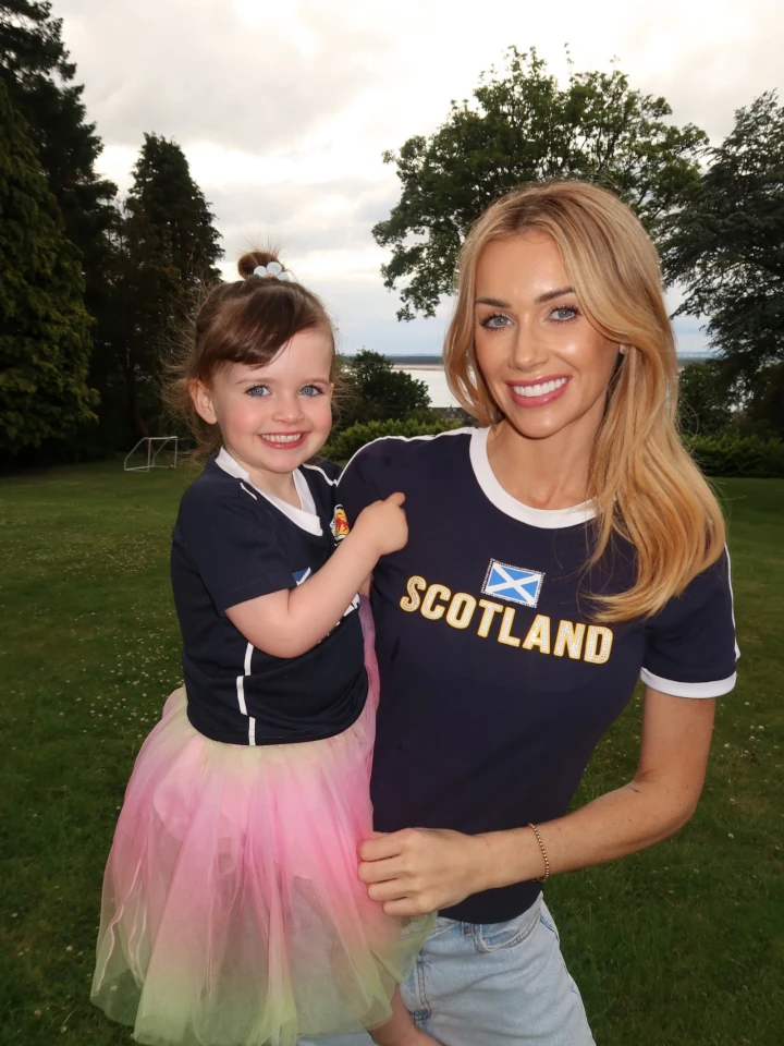 Laura Anderson Instagram Images