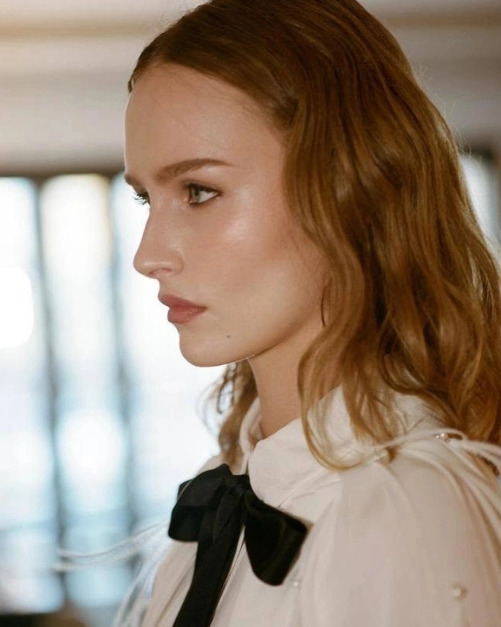 Olivia DeJonge Long Hair