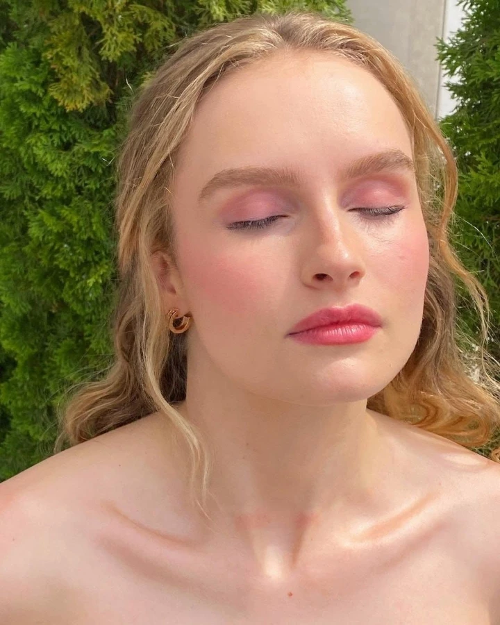 Olivia DeJonge cutest Image