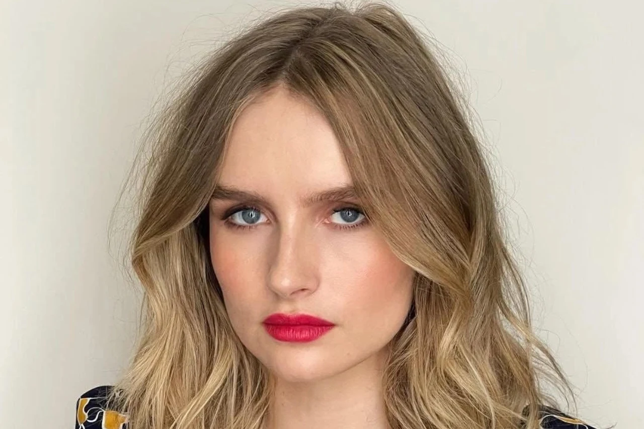 Olivia DeJonge (Australian Actress) Age, Biography, Boyfriend, Marriage, Husband, Family, Children, Career, Early Life, Education, Net Worth, Life Stories & More