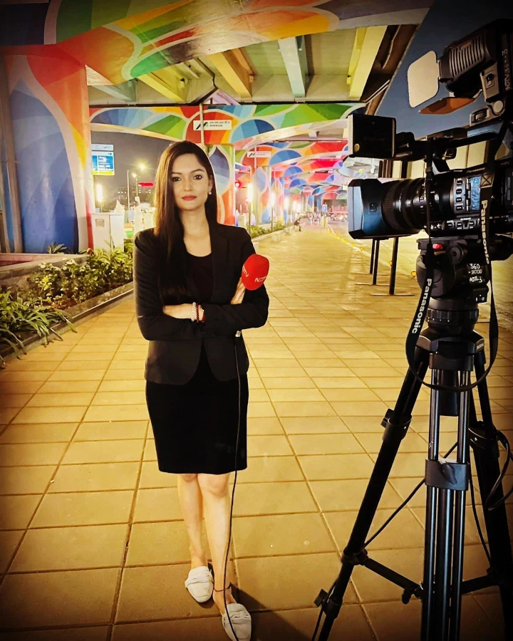 Puja Bhardwaj Beautiful Legs