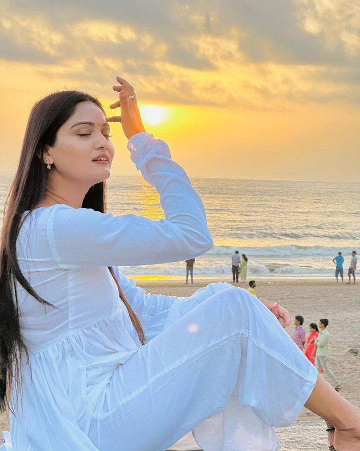 Puja Bhardwaj looking beautiful in Salwar Kameez