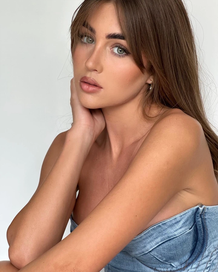 Georgia Steel Gorgeous Looks