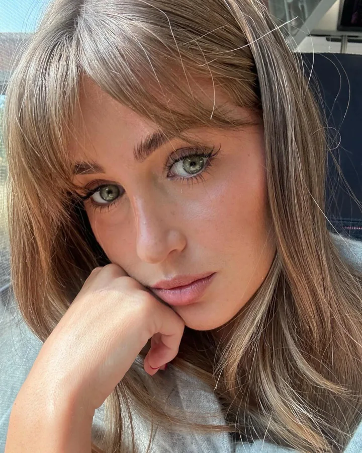 Georgia Steel Skin tone is Extremely Fair
