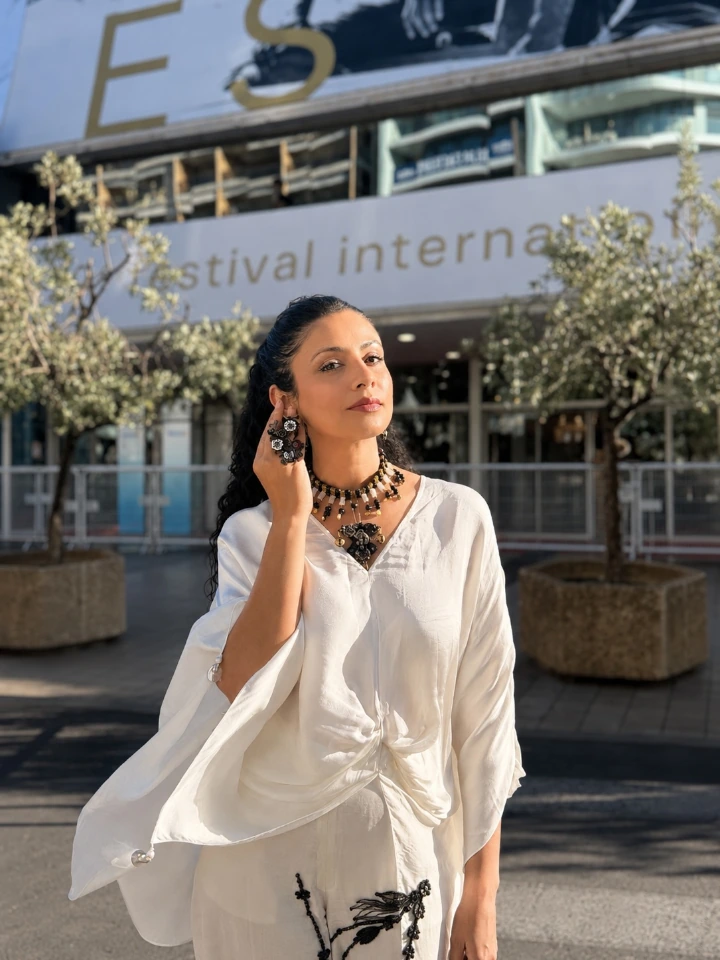 Manasi Parekh Currently Lives in Mumbai, Maharashtra, India