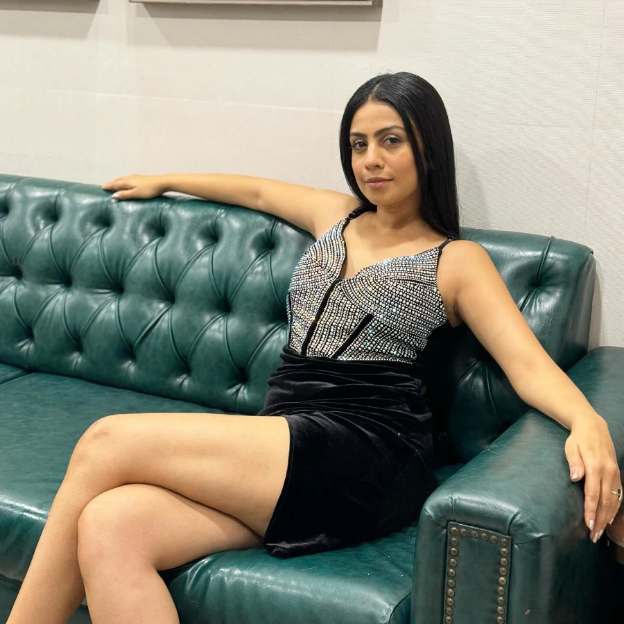 Manasi Parekh Gorgeous Legs & Thighs