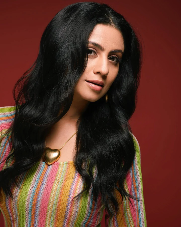 Manasi Parekh Long Hair