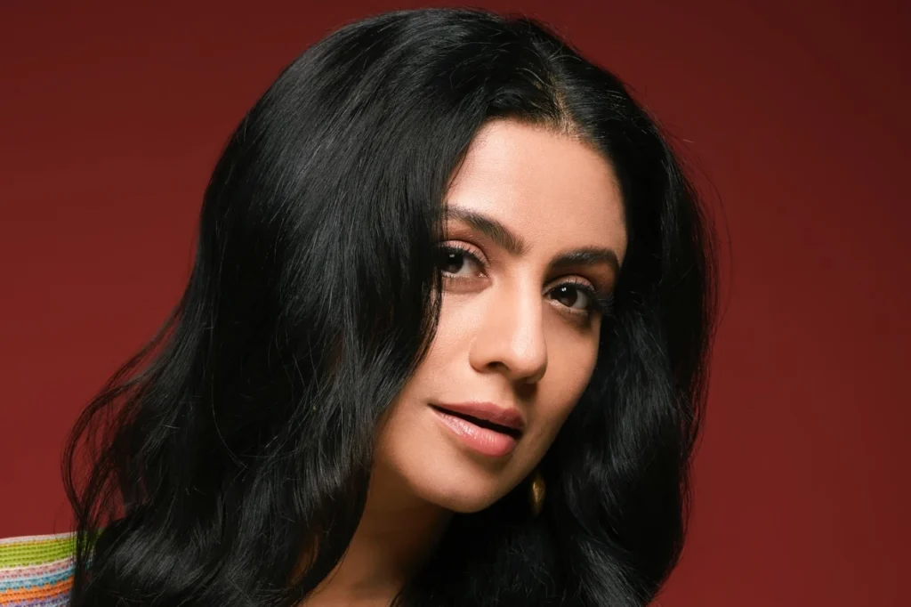 Manasi Parekh Social Media