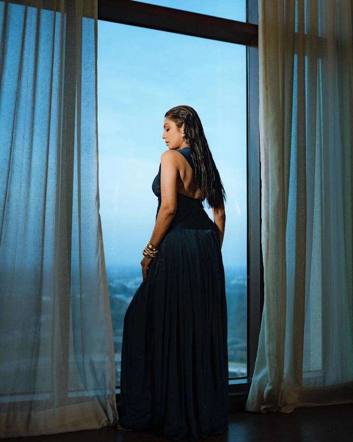 Manasi Parekh beautiful back