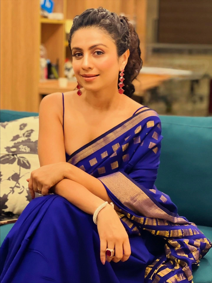 Manasi Parekh in Kutch Express