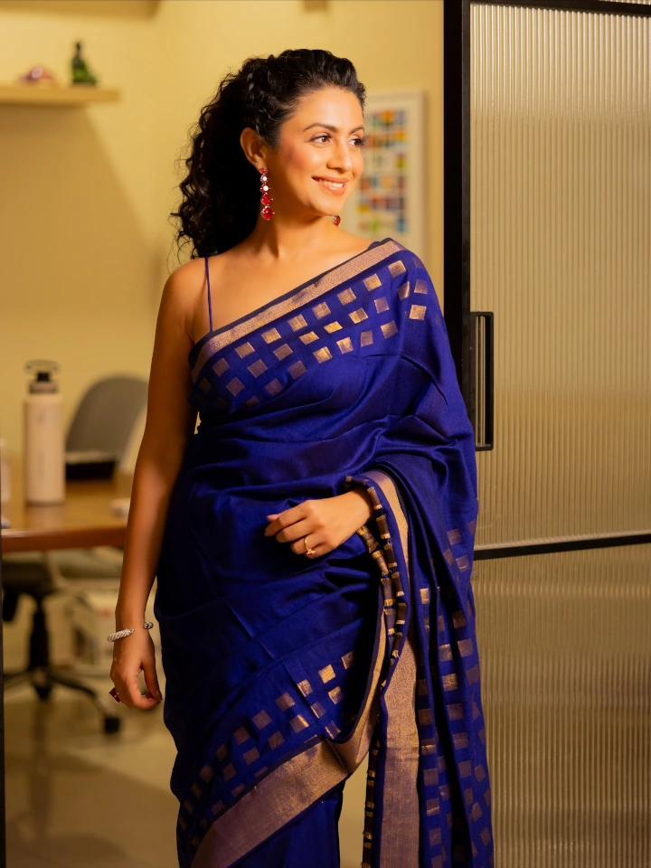 Manasi Parekh looking Cute in Saree