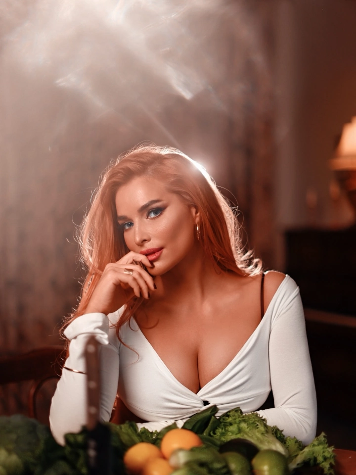 Tatiana Kotova Gorgeous Cleavage
