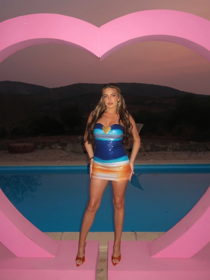 Toni Laites Gorgeous Legs
