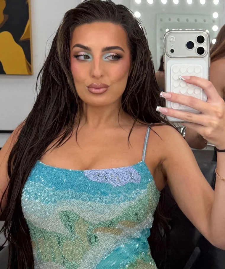 Toni Laites Hot Face