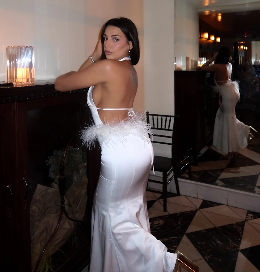 Toni Laites beautiful back