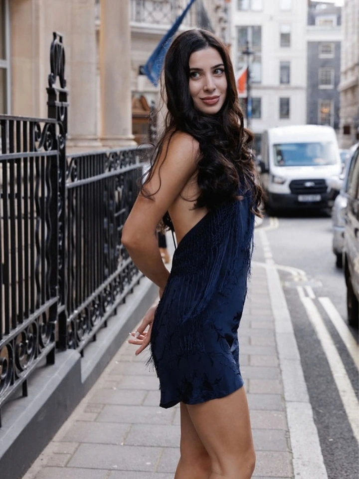 Yasmin Pettet Curvy Body Figure