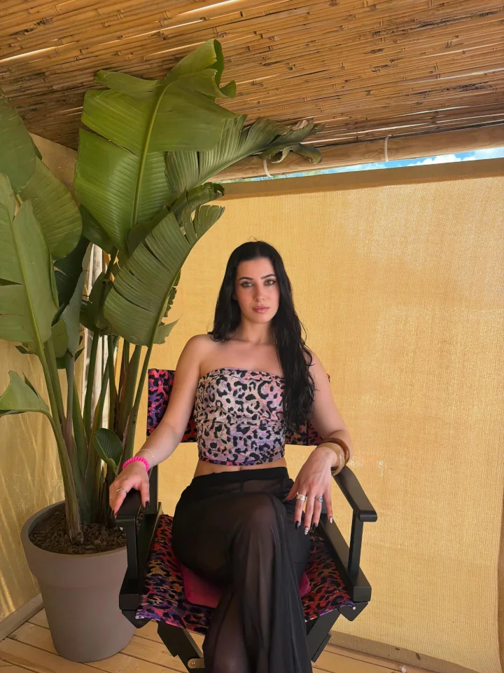 Yasmin Pettet Cute Pose for Image