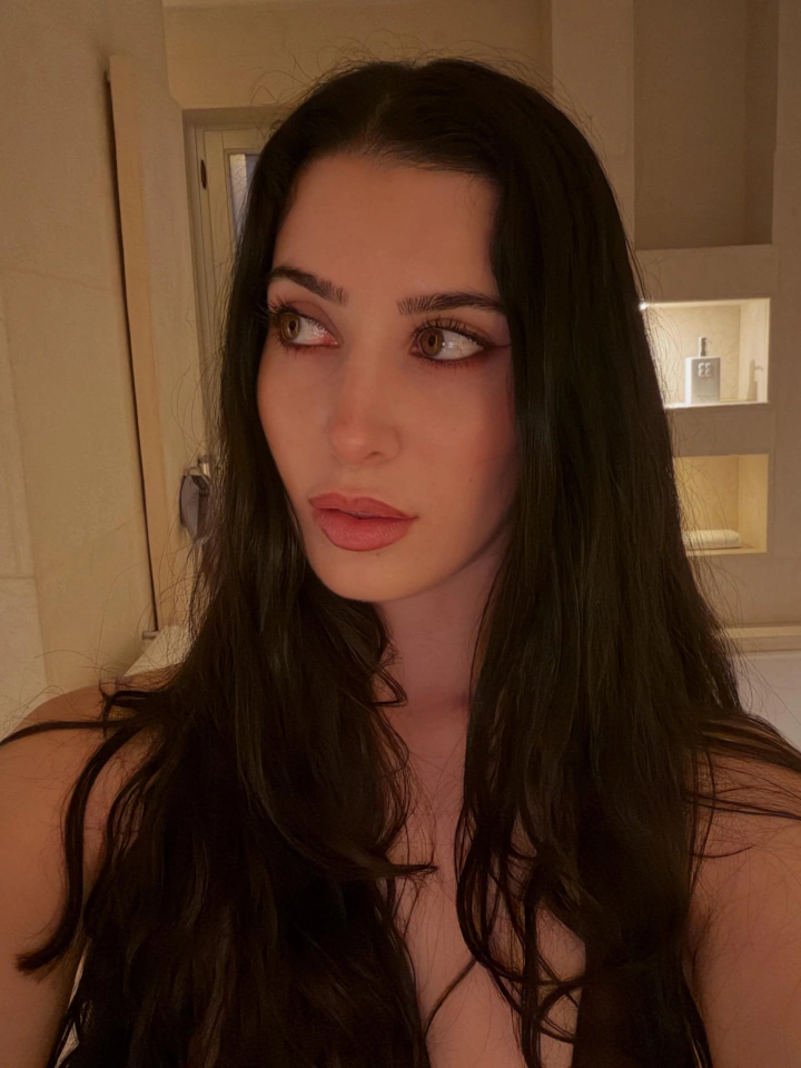 Yasmin Pettet Cutest and Prettiest Looks