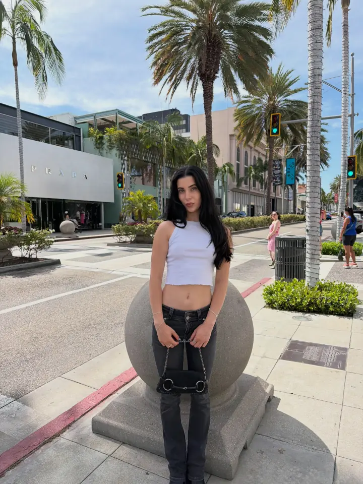 Yasmin Pettet Gorgeous Navel