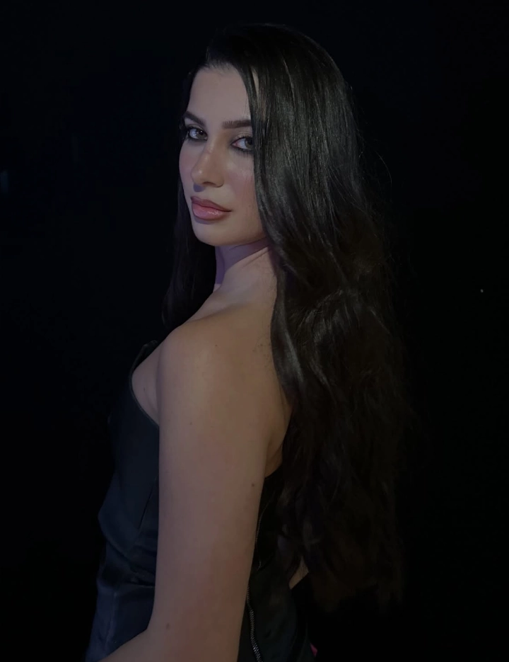 Yasmin Pettet Hot and Pretty Face