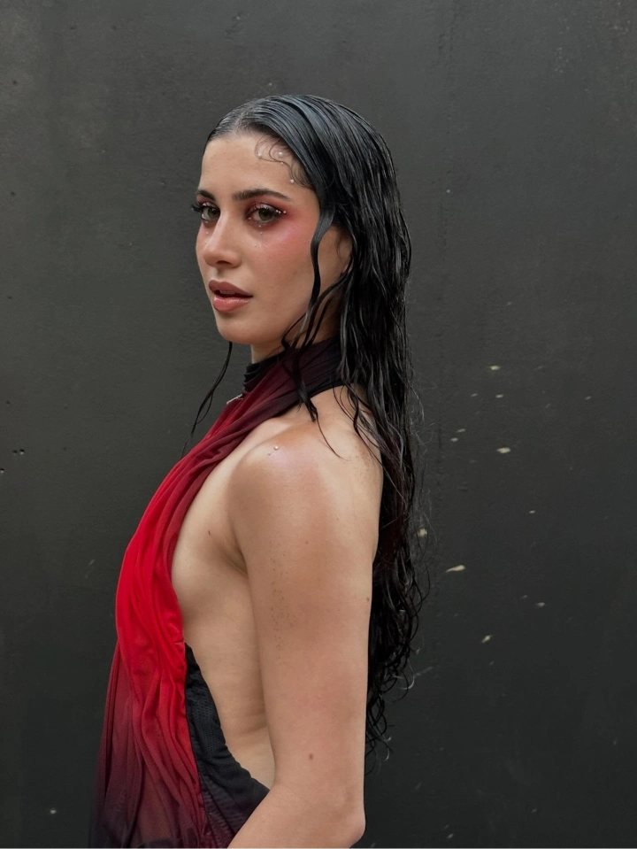 Yasmin Pettet Latest Beautiful Backless Image