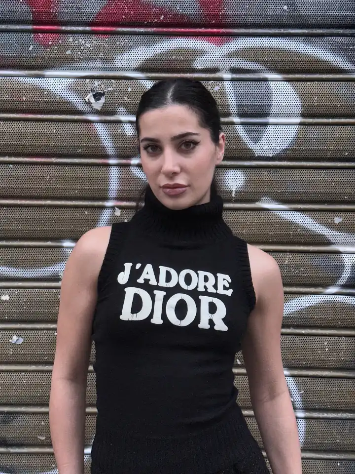 Yasmin Pettet Looking Stunningly Gorgeous