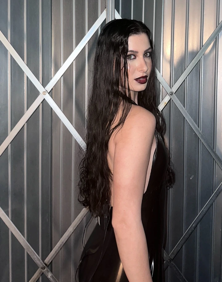 Yasmin Pettet Skin tone is Extremely Fair