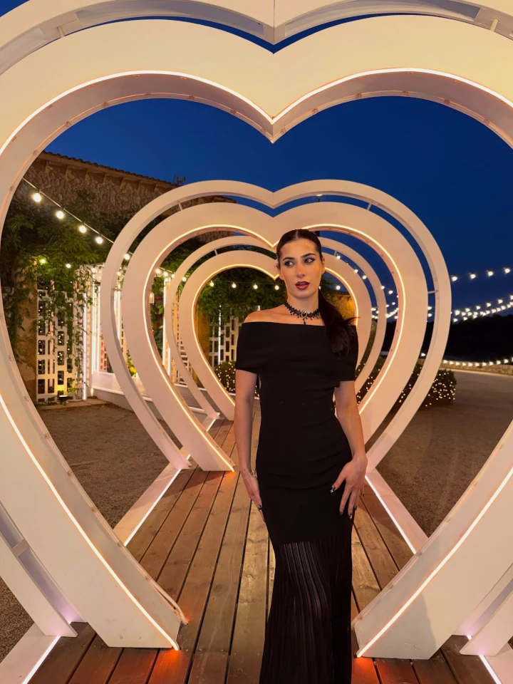 Yasmin Pettet at a Wedding Ceremony
