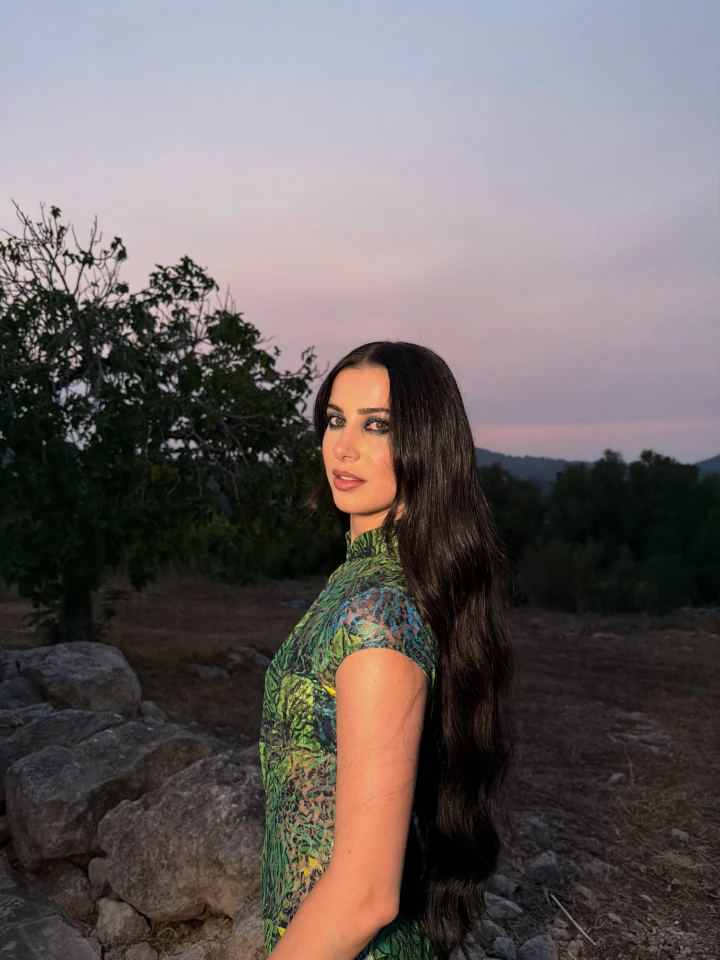 Yasmin Pettet on an Outing