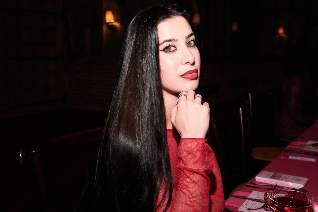 Yasmin Pettet (British Television Personality and Model) Age, Biography, Boyfriend, Marriage, Husband, Family, Model, Children, Career, Early Life, Education, Net Worth, Life Stories & More