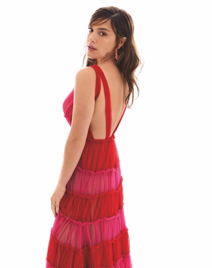 Alice Wegmann Beautiful Back Image