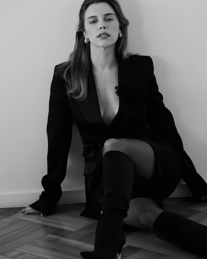 Alice Wegmann Hot and Beautiful Looks