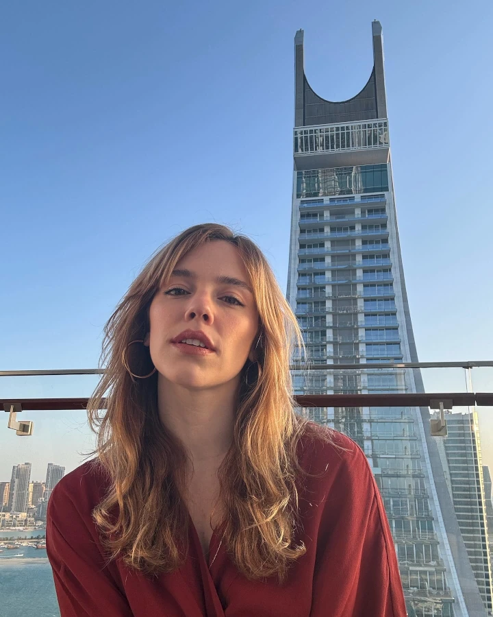 Alice Wegmann Hot and Pretty Face
